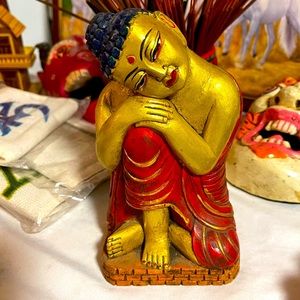 Beautiful Buddha table statue